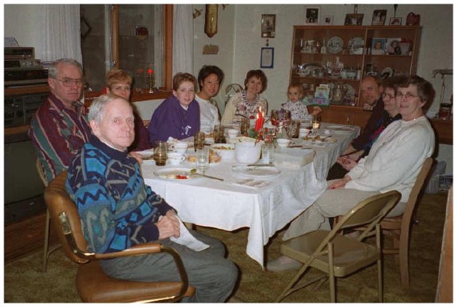 1997-12-xmstablescotts.jpg
